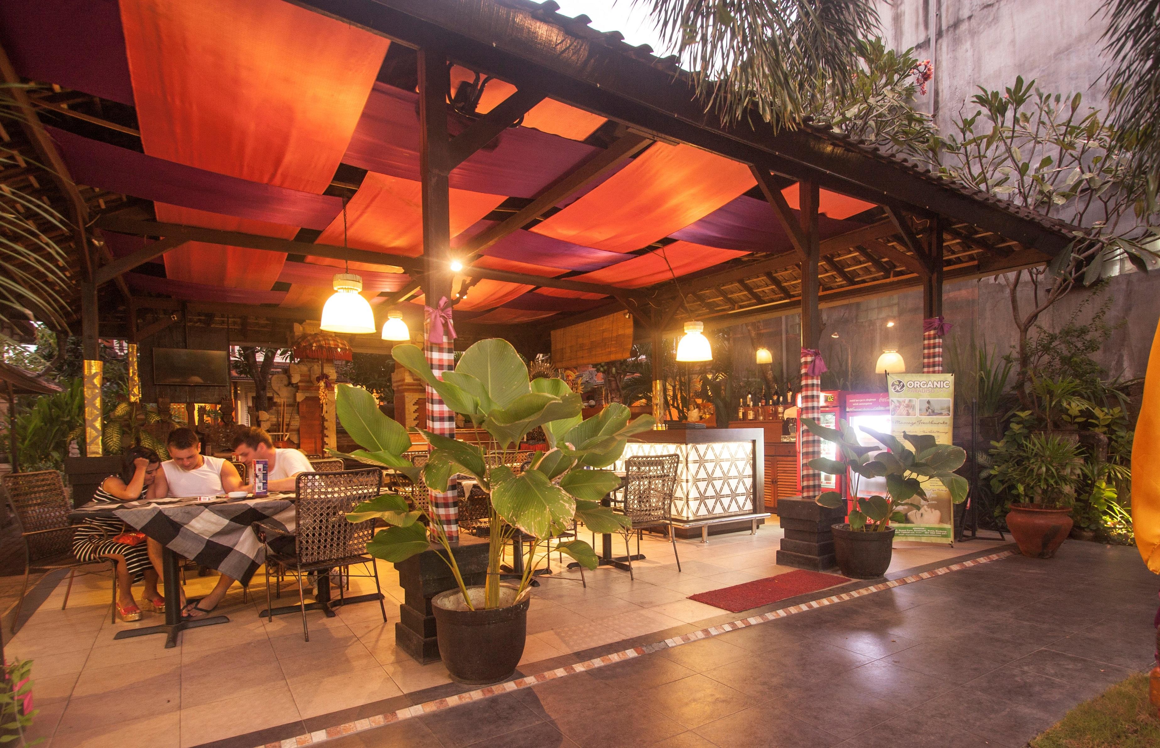 Seminyak Paradiso Hotel Exterior photo