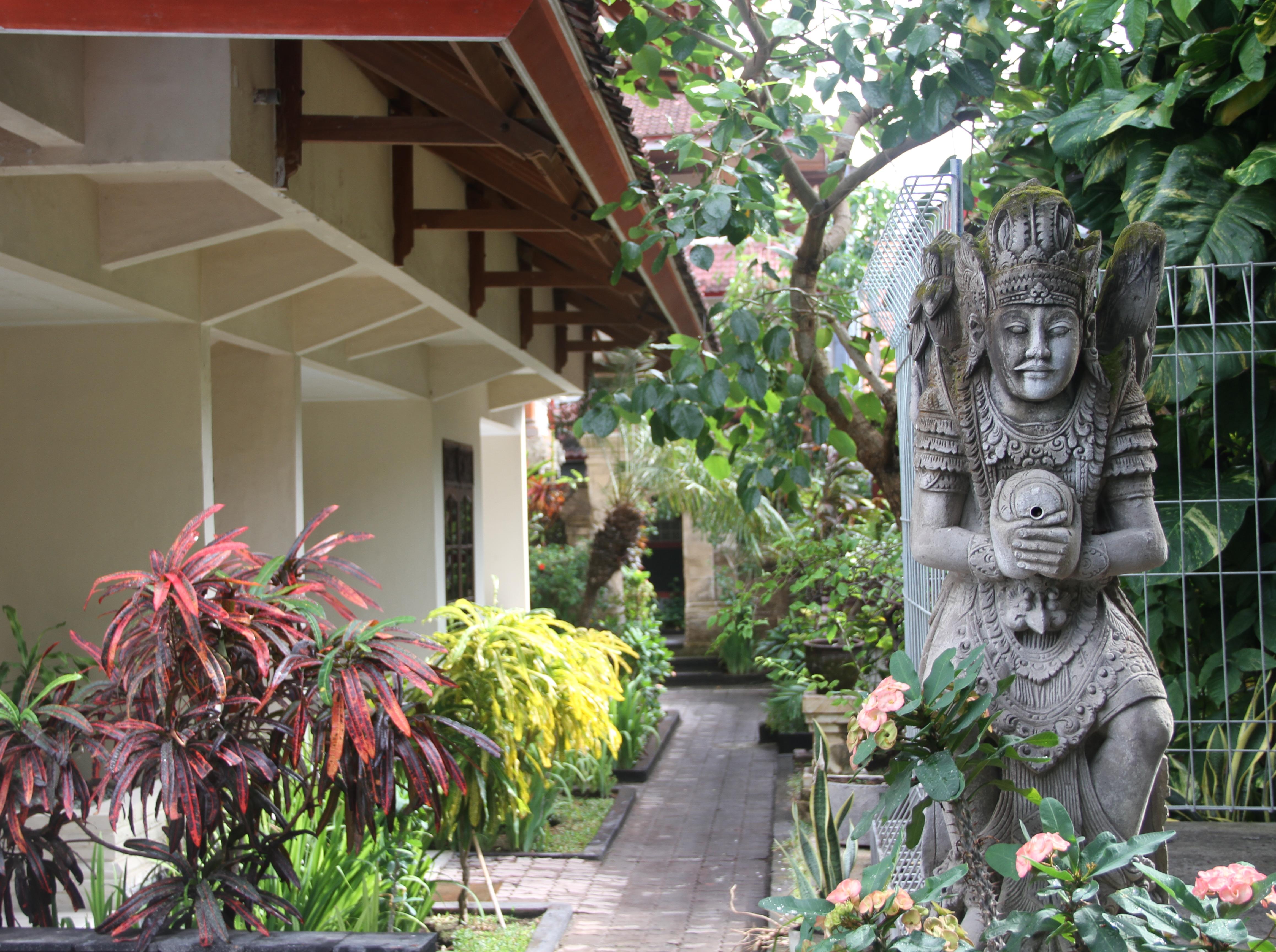 Seminyak Paradiso Hotel Exterior photo